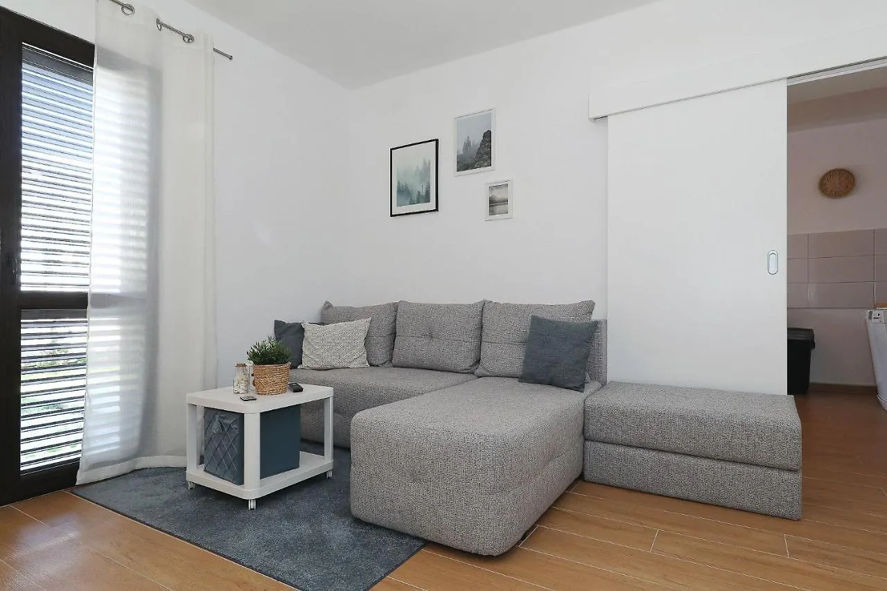 Hibis, No 1 Apartment Starigrad Paklenica