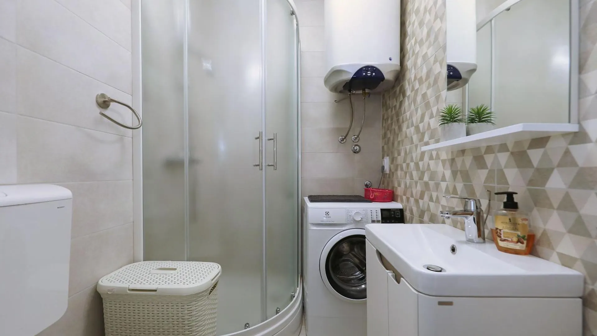 Hibis, No 1 Apartment Starigrad Paklenica