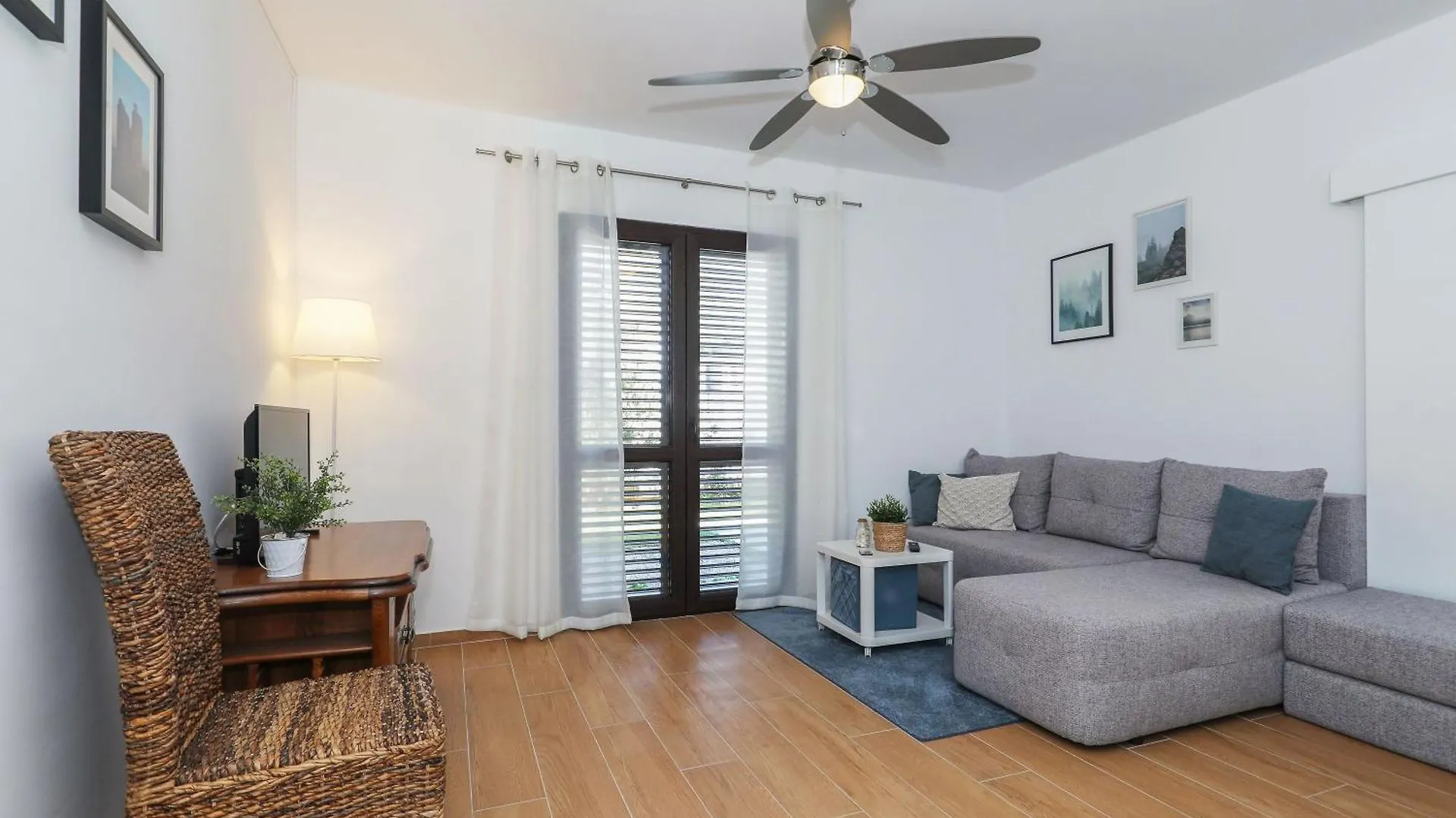 Hibis, No 1 Apartment Starigrad Paklenica Croatia