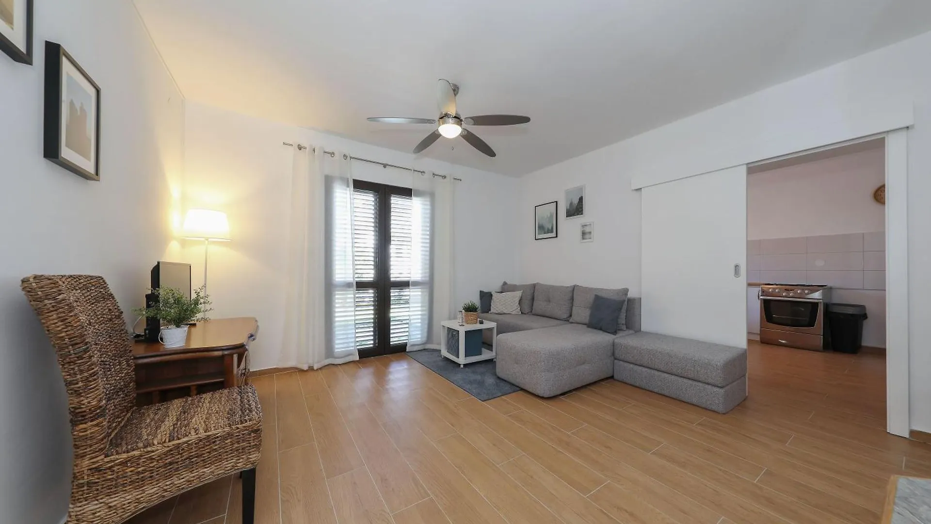 Hibis, No 1 Apartment Starigrad Paklenica Croatia