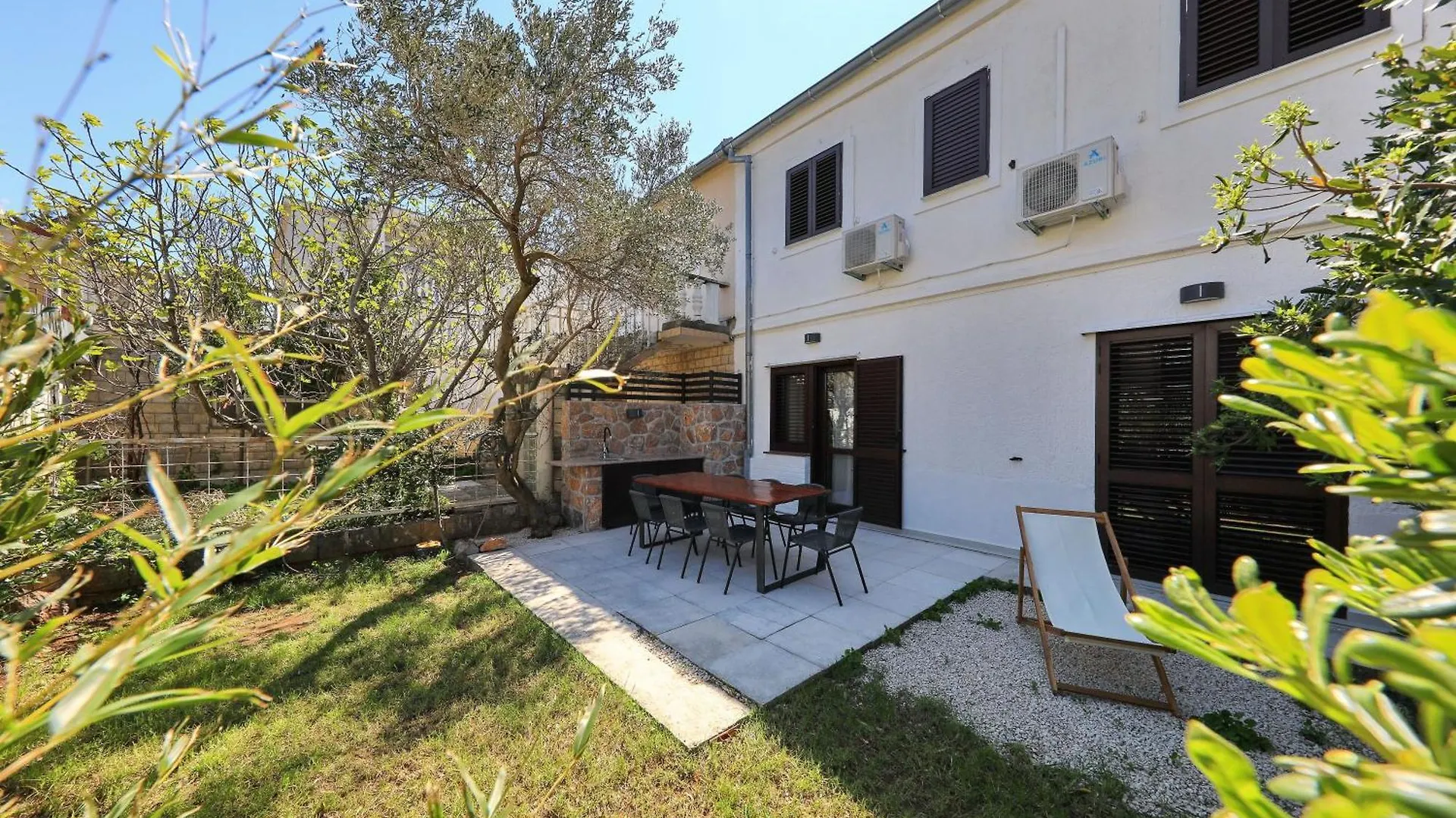 Hibis, No 1 Apartment Starigrad Paklenica